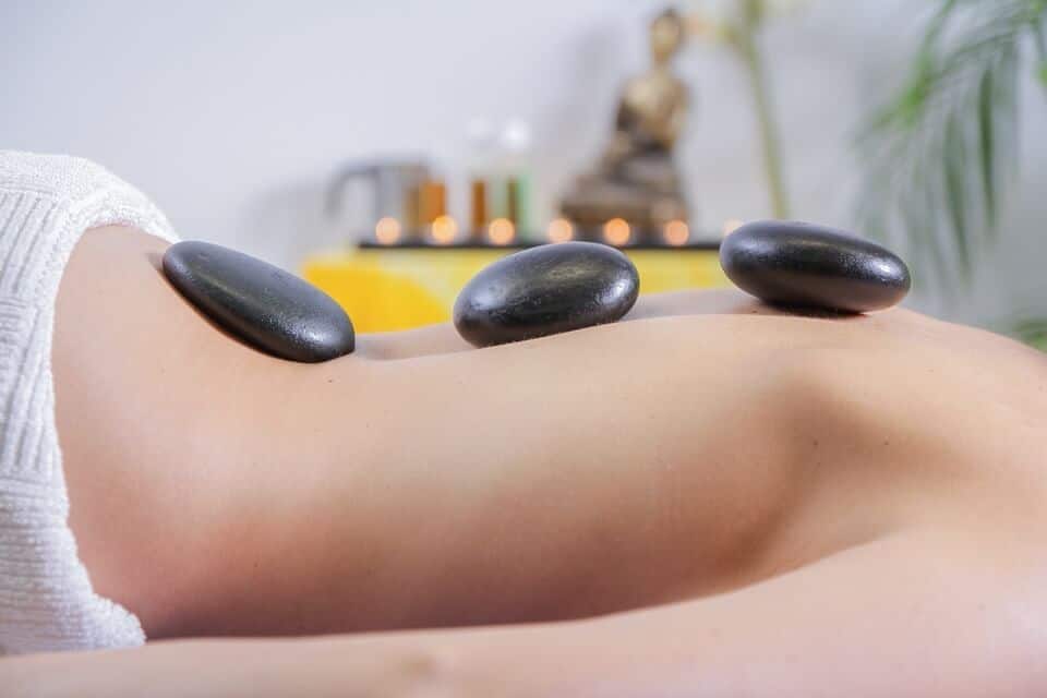 The Benefits Of Hot Stone Massage